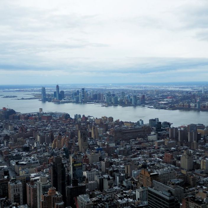 New York. Udsigt fra Empire State Building mod Jersey City.