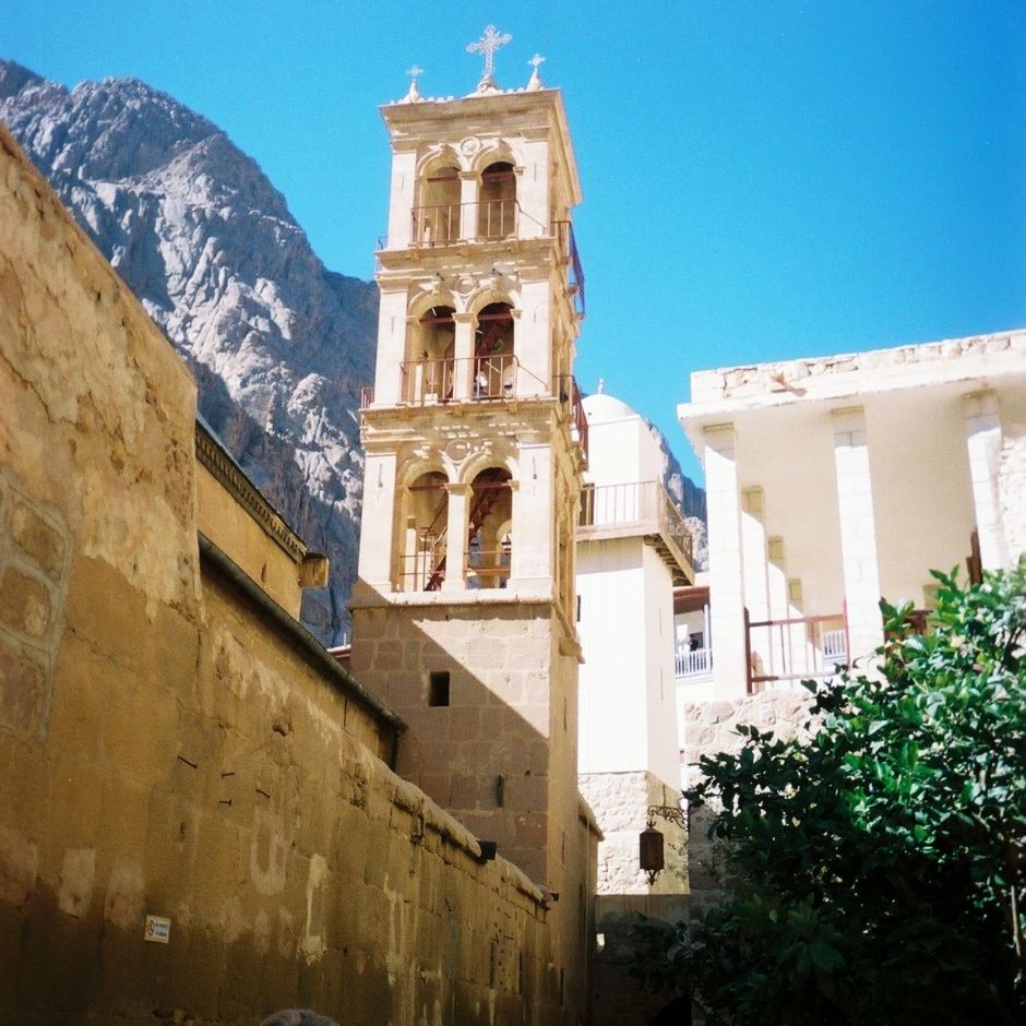 Egypt - Sharm el Sheik.
Saint Catherine's Monastery.
Klosteret indeholder verdens ældste kontinuerligt opererende bibliotek.