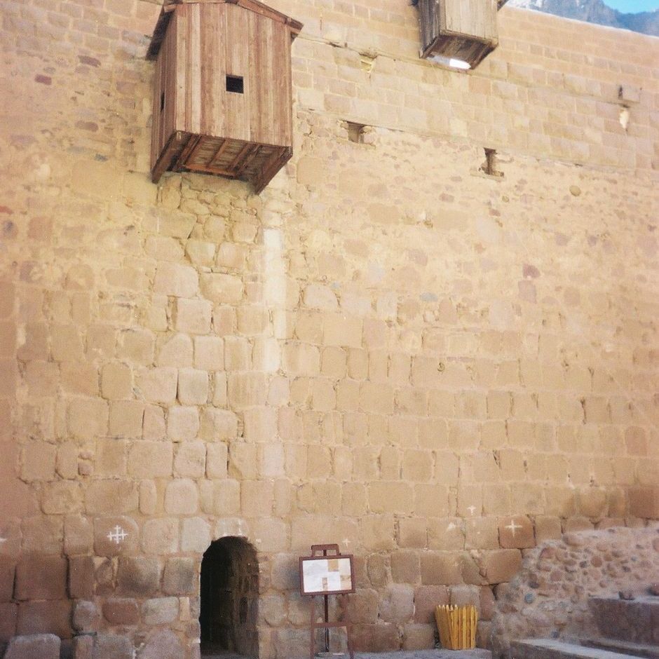Egypt - Sharm el Sheik.
Saint Catherine's Monastery.
Klosteret blev bygget efter ordre fra kejser Justinian I (regeret 527–565) og omsluttede kapellet i den brændende busk.