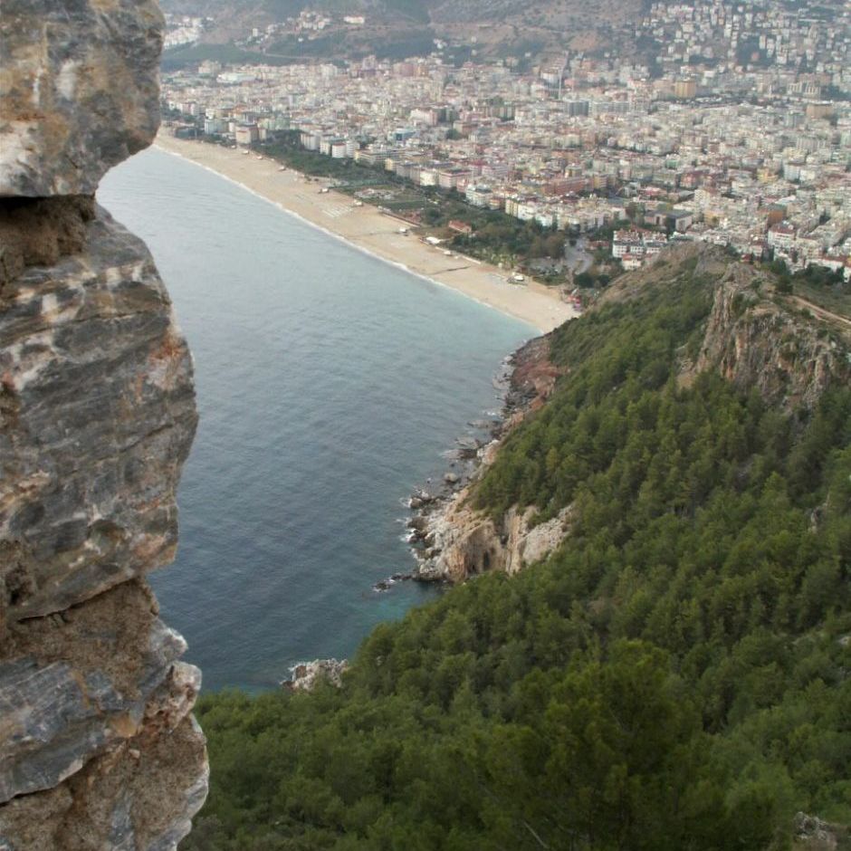 Alanya - Borgen.
Udsigt til Cleopatra stranden på nordsiden.