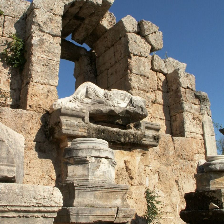 Alanya - Perge.
Helligdom for gudinden Artemis.