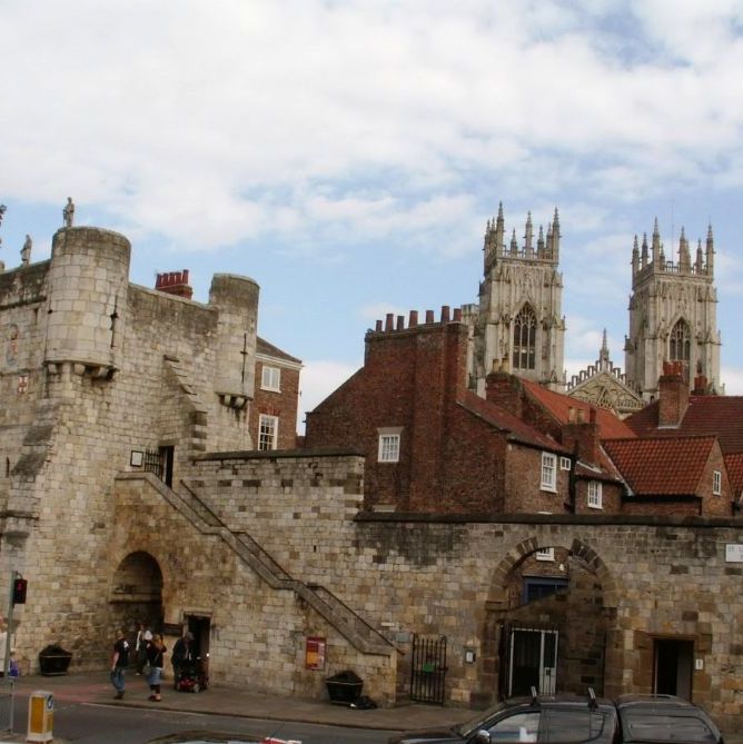 York. Monkgate med York Katedral i bagrunden.