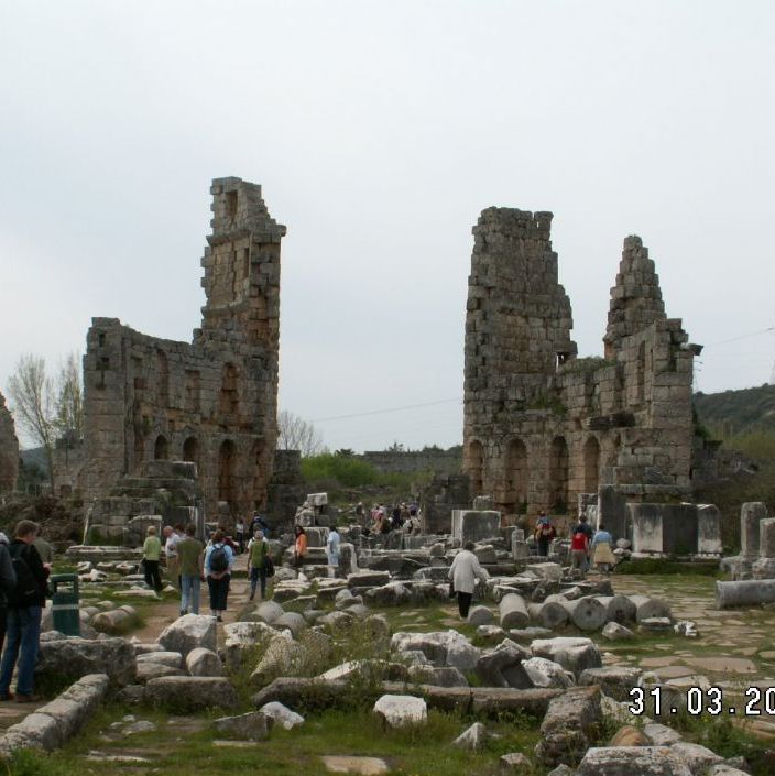 Perge.
Hellenistic city gate