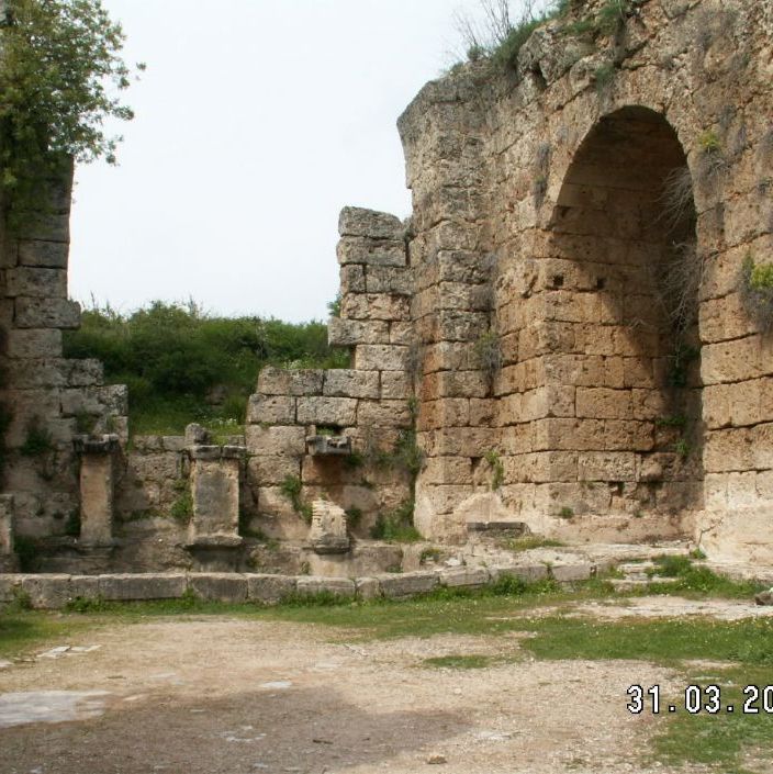 Perge.
Caldarium in the Roman baths was a room with a hot plunge bath.