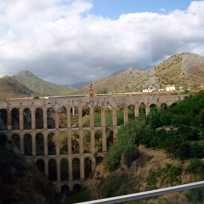 Spanien.
Viadukt på vej til Nerja.
Eagle Aqueduct blev bygget mellem 1879-1880.