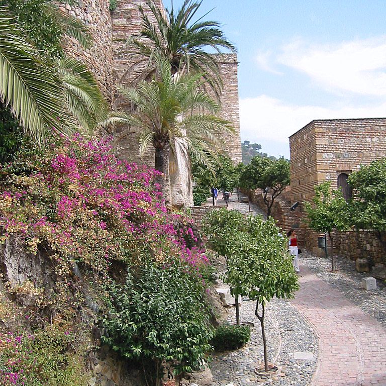 Spanien. Malaga.
Castillo Gibralfaro.
Gibralfaro har været befæstet siden den fønikiske grundlæggelse af Málaga by, omkring 770 f.Kr.