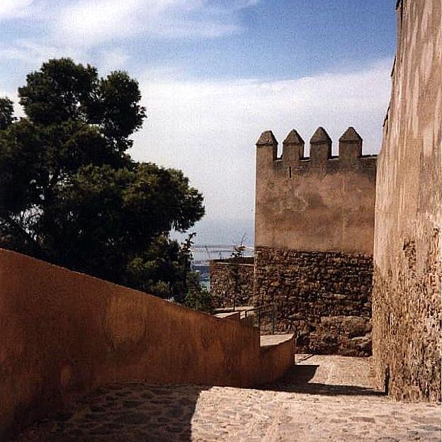 Spanien. Malaga.
Castillo Gibralfaro blev befæstet af Calif Abd-al-Rahman III i 929 f.Kr.