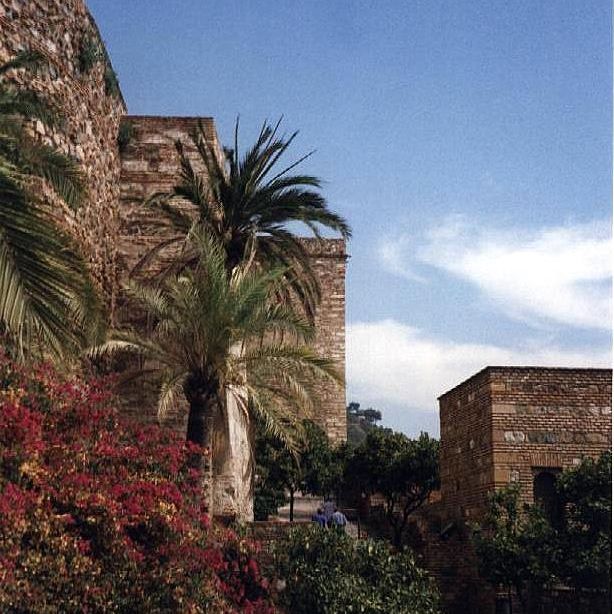 Spanien. Malaga.
Castillo Gibralfaro.
Slottet er berømt for sin tremåneders belejring i 1487 af de katolske monarker, kong Ferdinand og dronning Isabella, som sluttede, da sult tvang araberne til at overgive sig.