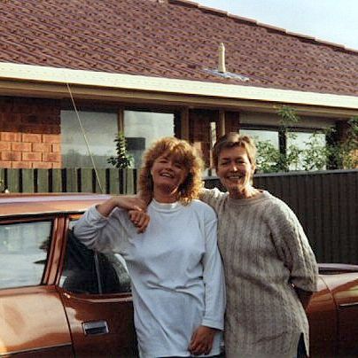 Australien, Victoria. Melbourne.
Vivi og Jonna ved huset i Werribee uden for Melbourne.
