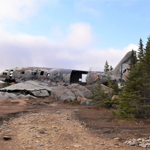 Miss Piggy plane wreck. The plane crashed on 13 November 1979 as it attempted to return to the Churchill airport shortly after takeoff. It had an engine problem. All survived.