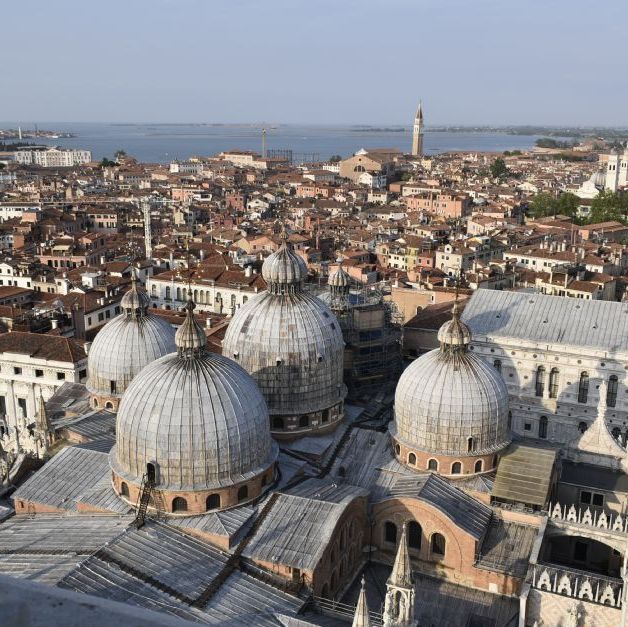 Udsigt fra Marcus tårnet ud over Venedig.