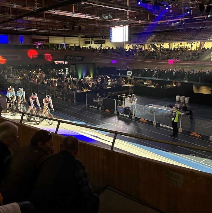 3 dages løb - Ballerup Super Arena.
Paradekørsel, de 2 forreste er Lasse Norman Leth og Robin Skivild, som par nr. 9